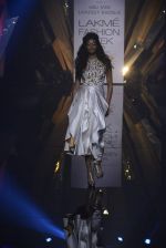 Model walk the ramp for Abu Jani Fashion Show on 25th Aug 2015